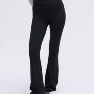 BNWT Lululemon SHR Nulu Flared Pant Reg 8